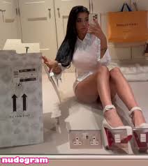 Chloe Khan  chloe.khan  chloekhan  chloekhanxxx Nude Leaks OnlyFans  Photo 137 - Nudogram v2.1