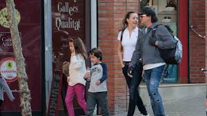 Carlos vives, shakira — la bicicleta 03:47. Carlos Vives Enjoys Family Time With His Wife And Two Children In Barcelona Photos
