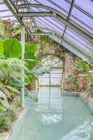 style industriel pour une maison d architecte piscine interieure piscine et jardin jardin d hiver