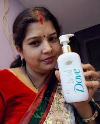 H ieveryone hoping to get some help here I don't know why but under my  breast I get a foul order , even after a shower .. no itching or hurting but