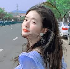 Weibo hiện tính năng IP người dùng: Triệu Lộ Tư bị ném đá, Dương Tử