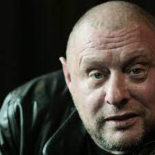 Shaun ryder talking about his battle with long covid symptoms on bbc breakfast. Shaun Ryder I M A Really Good Dad This Time Around Anyway Life And Style The Guardian