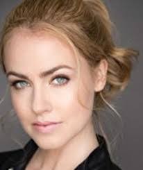 Amanda Schull's Instagram, Twitter & Facebook