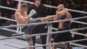 Badr hari was offered a third match with glory heavyweight champion rico verhoeven recently, according to a source in the netherlands. Glory Rico Verhoeven Setzt Titel Gegen Badr Hari Aufs Spiel