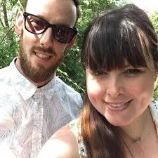 📸😐 They sprayed the entire left side of the McLaren with paraffin and  when the car returned to the pitlane they sent the mechanics to cover it  from the photographers F1Threads