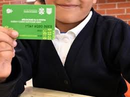El gobierno de la ciudad de méxico destina cerca de 2 mil millones de pesos para apoyar la economía familiar con los programas mi beca para empezar. Mi Beca Para Empezar Cdmx Depositara Nuevamente 500 Pesos Extra De Ayuda A Beneficiarios Infobae