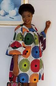 Le mélange dentelle et pagne ethnique pour un style fashion. 63 Meilleures Idees Sur Robe Courte En Pagne Robe Africaine Mode Africaine Tenue Africaine