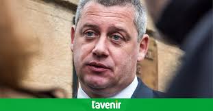 Affaires des fausses procurations: les avocats de Fourny plaident  l'acquittement, l'avocat de Bossicart favorable à une peine de travail