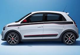 + 18 % si elle a gardé sa finition d'entrée de gamme life et son petit moteur, la twingo a vu ses prix s'envoler de 18 %. 2015 Renault Twingo Revealed Car News Carsguide
