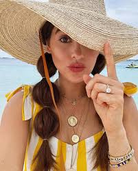 Accessories You Need For Your Next Pool Party