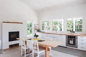 a streamlined cape cod classic