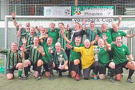 Sie katapultierten den isländer, der auch „der. U40 Fussballer Bitten Am Samstag Zum Budenzauber In Die Soccerhalle Ex Profis Und Deutsche Meister Sind Dabei Tus Altenberge 09
