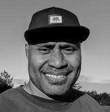 Paul Angove's Instagram, Twitter & Facebook