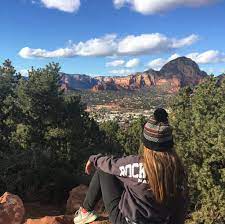 There is a large parking lot here that offers plentiful parking, although on busy weekends it can sometimes fill up. Sedona Airport Scenic Lookout From One Girl To One World