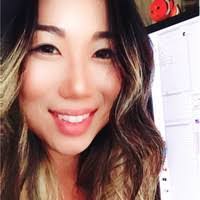 Clara Moon's Instagram, Twitter & Facebook