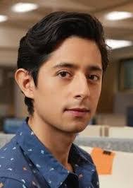 Zachary Teague's Instagram, Twitter & Facebook