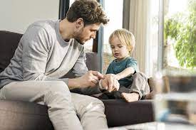 Im zusammenspiel mit der erkenntnis, dass ihr baby sich als eigene person begreift, zeigt es nun mit sprache, was ihm gefällt oder nicht zusagt. Erziehung Wie Eltern Besser Nicht Mit Kindern Sprechen Kolnische Rundschau