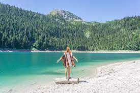 Space is at a premium on the beach. Montenegro Roadtrip Die Schonsten Orte Geheimtipps