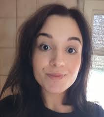 Ich bin eine Transfrau und habe auf dem Transnames-Subreddit bereits  ziemlich gute Namensvorschläge erhalten, aus denen ich zwei weitere Namen  für mich auswählen kann (ich habe bereits einen, möchte aber drei). Welcher