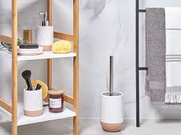 Suchst du nach einem badezimmer, das in schwarz, grau und weiß gehalten ist oder möchtest du lieber warme farben wie beige und braun in deinem bad? Badezimmer Set 4 Teilig Keramik Weiss Beige Lebu Beliani Es