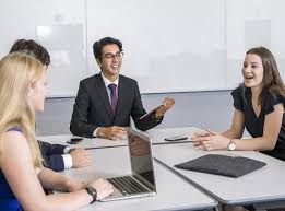 On the other end, a senior level insurance actuary (8+ years of experience) earns an average salary of $194,377. 10 Countries With The Highest Actuary Actuarial Scientist Salaries In The World Naibuzz