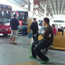 Perjalanan dari kuching ke sibu mengambil masa lebih kurang 5 jam menggunakan bot ekspres. Bus Terminal Sibu Sarawak