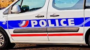 Un couple de passants a été matraqué par des crs en fin de manifestation des gilets jaunes à toulouse samedi dernier. Matraque Et Viol Presume L Affaire Theo N Est Malheureusement Pas Une Premiere Lci