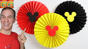 Flores de papel para decorar el interior de vuestra casa. Abanicos De Papel Para Decorar Gustavo Gg Decoracion De Mickey Mouse Rosetones De Papel Youtube