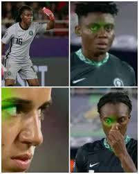 What was that!!!!! No foul in the last 30 seconds... ref in the French  pockets 🤬😡