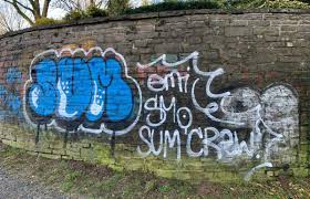 Deine neue wohnung zur miete und zum kauf findest du hier. Huckeswagen Polizei Schnappt 15 Jahrige Graffitisprayer