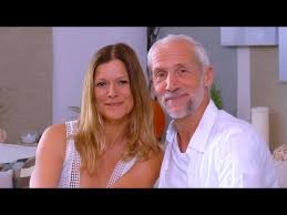 You need a premium account to download new files immediatly without waiting. Marie Et Gueant Ensemble Et La Voiture De Peter Retrouvee Vide Les Mysteres De L Amour 15x19 Nouveautes Tele Com