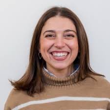 Suggerimenti per i prossimi libri da leggere? 📚 Lo so, questo dovrebbe  essere il classico post pre-estate, ma ho pensato: meglio farlo adesso,  così li avete tutti belli freschi in mente. E