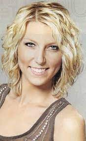 Short Curly Hairstyles For Thin Hair Short Hair Medium Length Hair Styles Thin Curly Hair Hairstyles For Thin Hair