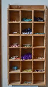 10 Cedar Cubby Shelf Woodworking Projects Furniture Diy Wood Projects Diy Furniture