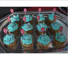 Cupcake Spiderman Cake Vanille Glacage Creme Au Beurre Et Colorant Alimentaire Cupcakes Colorant Alimentaire Alimentaire