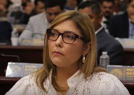 Nacionales ¡Golpe bajo! La publicación de la renuncia de Ana Paola Hall  representante del Partido Liberal en el Consejo Nacional Electoral cae como  un balde de agua fria a la democracia del