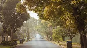 Ini adalah pekerjaan agen real estate untuk memiliki pengetahuan yang mendalam tentang lingkungan dan semua yang terjadi di dalamnya. Tips Agen Properti 13 Karakter Anda Adalah Brand Anda Lho Rumah123 Com