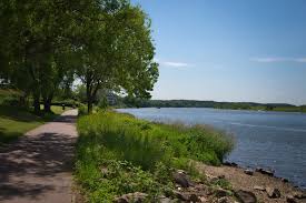 Naast arcen ligt nationaal park de maasduinen. De Maasduinen Campland Arcen
