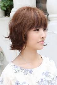 This brushed back style has a natural finish that sets it apart from most pomp hairstyles. Asian Hairstyles Soft Casual Wavy Brown Bob Haircut Hairstyles Weekly