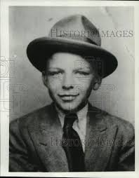 1986 Press Photo Portrait of young Frank Sinatra, Singer