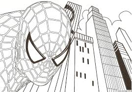 Plus de 10 000 coloriages. Coloriage Spiderman Dans La Ville Jecolorie Com