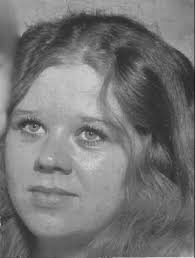 Lori Lyttle's Instagram, Twitter & Facebook