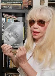 Martha Alejandra Guzmán Meyer nació en Tuxtla Gutiérrez, estado de Chiapas,  26 de febrero de 1937 fue hija de la actriz Kika Meyer. Debutó como actriz  en teatro en 1953, a fines