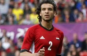 حرص محمود علاء مدافع الفريق الأول لكرة القدم بنادى الزمالك على توضيح سبب احتفاله بعد إحرازه ركلة الجزاء أمام نادى طنطا، والتى اعتبرها البعض إساءة لحارس طنطا. Ø§Ù„ÙˆØ·Ù† Ø³Ø¨ÙˆØ±Øª Ù…Ø­Ù…ÙˆØ¯ Ø¹Ù„Ø§Ø¡ Ù…Ù† Ù…Ø±ÙÙˆØ¶ ÙÙŠ Ø§Ù„Ø£Ù‡Ù„ÙŠ Ø¥Ù„Ù‰ Ù‡Ø¯Ø§Ù Ø§Ù„Ø²Ù…Ø§Ù„Ùƒ ÙˆØµÙ…Ø§Ù… Ø£Ù…Ø§Ù† Ø§Ù„Ù…Ù†ØªØ®Ø¨