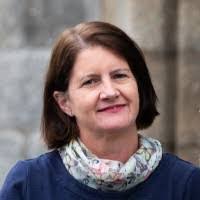 Linda Crosbie's Instagram, Twitter & Facebook