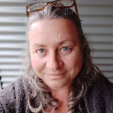 Hi all, I'm soon to be homeless and am going to buy a van. Being