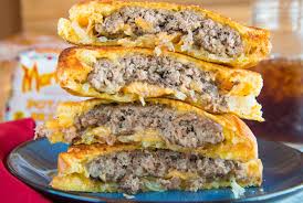Go to wendy's and taste the difference fresh beef makes in a hamburger. Cheeseburger Patty Melt Martin S Famous Potato Rolls And Bread