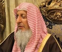 توفي المستشار في الديوان الملكي السعودي الشيخ ناصر بن عبدالعزيز الشثري، مساء أمس الخميس، بعد معاناة مع المرض، وفق ما ذكرت صحيفة الشرق الأوسط. Ø¹Ù† Ø§Ù„Ø´ÙŠØ® Ø³Ù…Ø§Ø­Ø© Ø§Ù„Ø´ÙŠØ® Ø¹Ø¨Ø¯ Ø§Ù„Ø¹Ø²ÙŠØ² Ø¢Ù„ Ø§Ù„Ø´ÙŠØ®