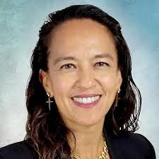 Lori Oshiro's Instagram, Twitter & Facebook