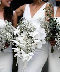 Check spelling or type a new query. Brides Journal On Instagram Dayna Her Maids Obsessed With This Bouquet Designed By White Wedding Bouquets Modern Wedding Flowers Modern Bridal Bouquet